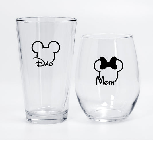 Disneymom and disneydad beer wine glass set, mom to be gift, dad to be gift, new parents gift set, mother day gift wine,