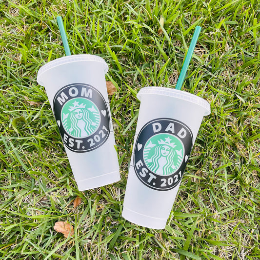Mom Dad 2021 Est Starbucks Cold Cup Tumbler, mom to be cup, dad to be cup, new parent personalized gift, new parent support, mom coffee gift